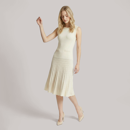 Round neck sleeveless knitted maxi dress