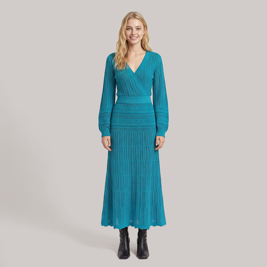 V-neck long sleeved knitted maxi dress